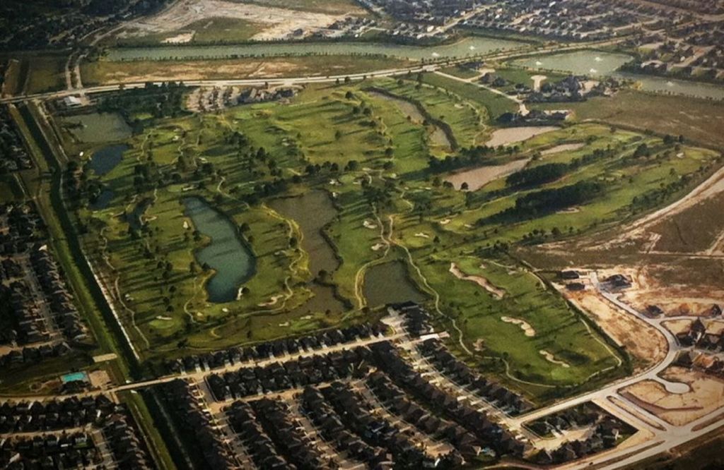birds eye view of golf course